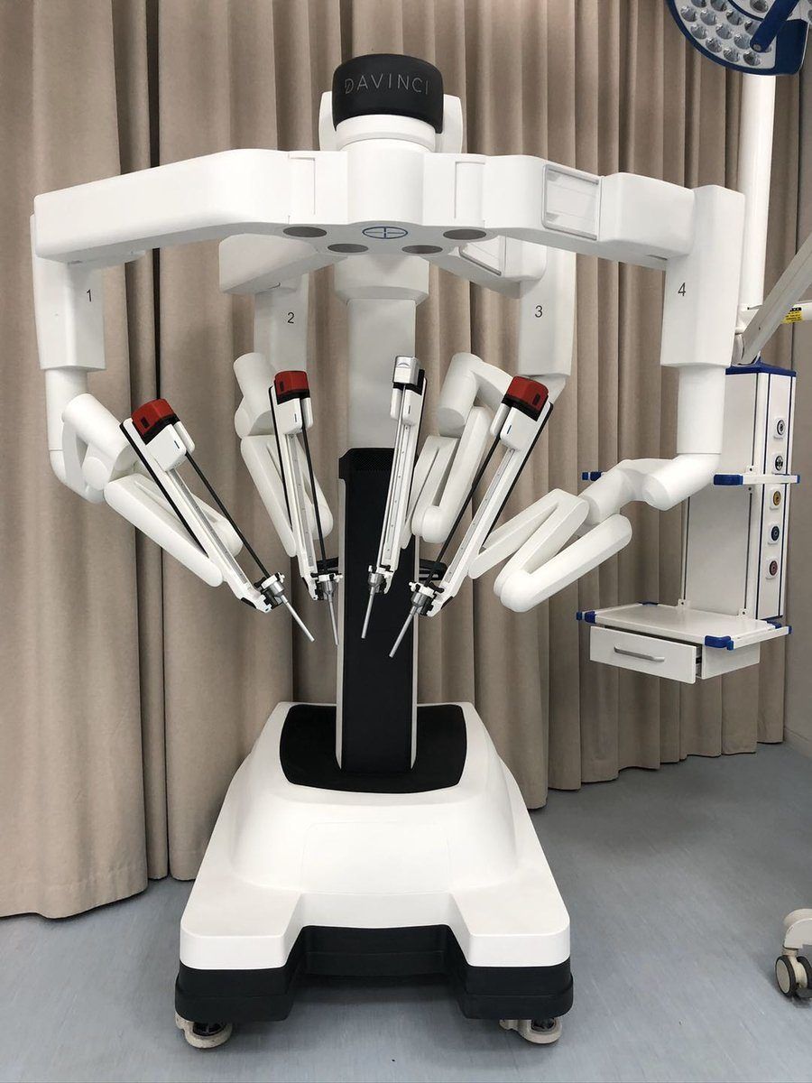 davinci-surgical-robot.jpg